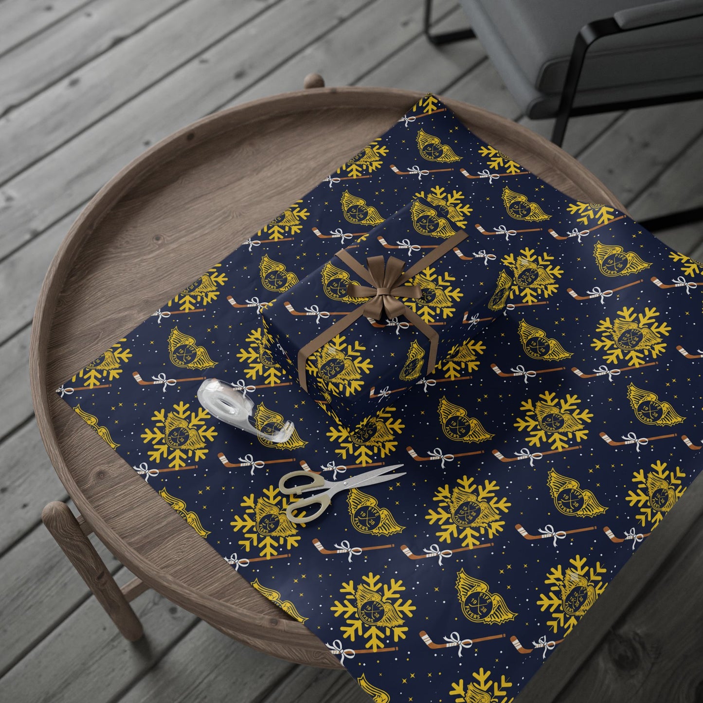 🎁 Flyers Royal Celebration Gift Wrap